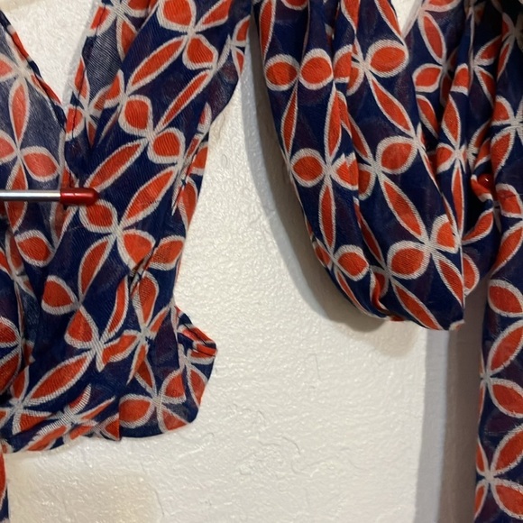 🌈 Mud Pie Pom Pom fringed India print cotton semi sheer scarf - Picture 8 of 10